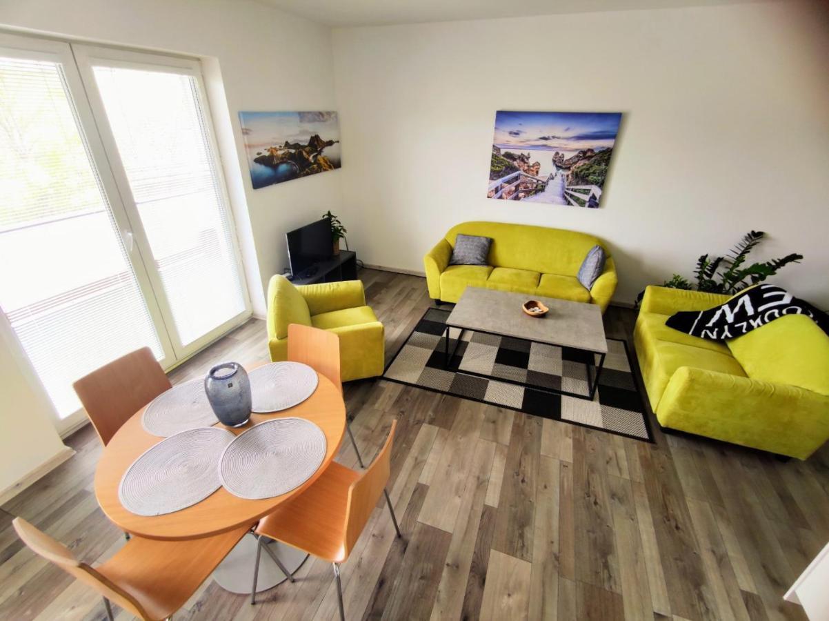 Comfort Apartment For 6 & Loggia & Free Parking Zilina Exterior photo